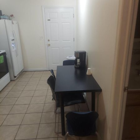 Crystal Room 1 Guest House Near 12Mins To Ewr Airport / Prudential / Njit / Penn Station Newark Esterno foto