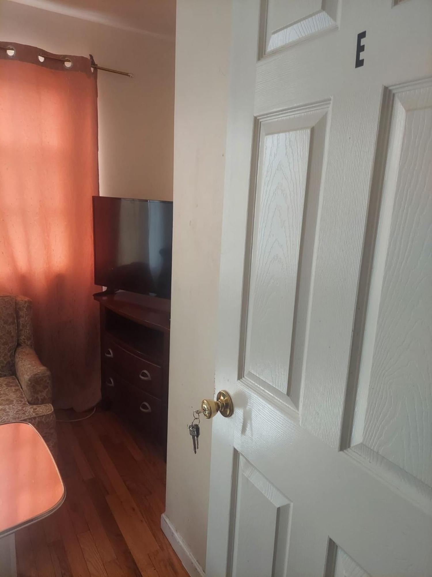 Crystal Room 1 Guest House Near 12Mins To Ewr Airport / Prudential / Njit / Penn Station Newark Esterno foto