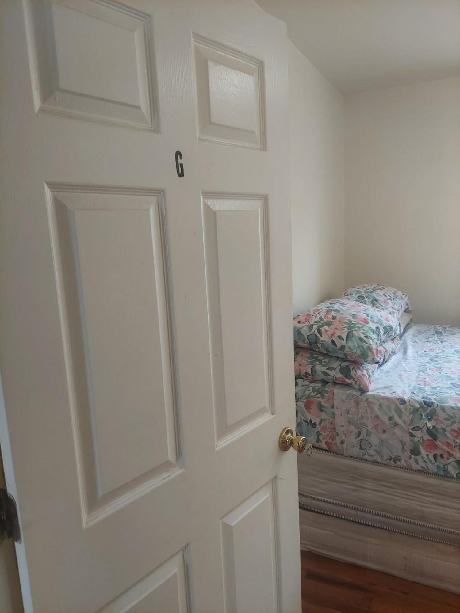 Crystal Room 1 Guest House Near 12Mins To Ewr Airport / Prudential / Njit / Penn Station Newark Esterno foto
