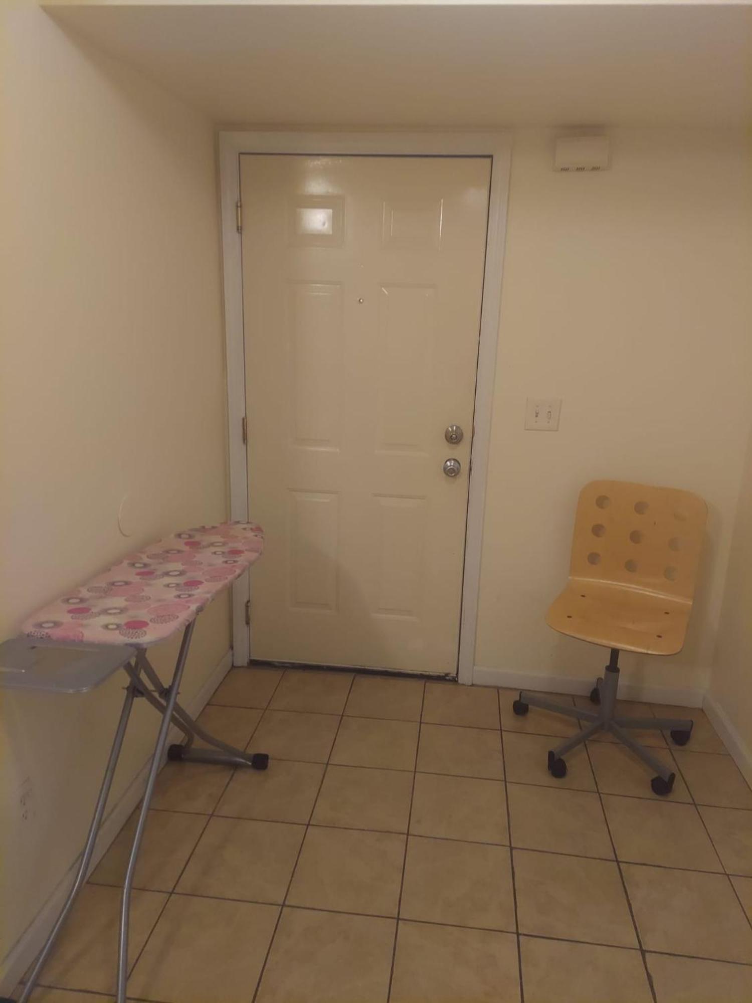 Crystal Room 1 Guest House Near 12Mins To Ewr Airport / Prudential / Njit / Penn Station Newark Esterno foto