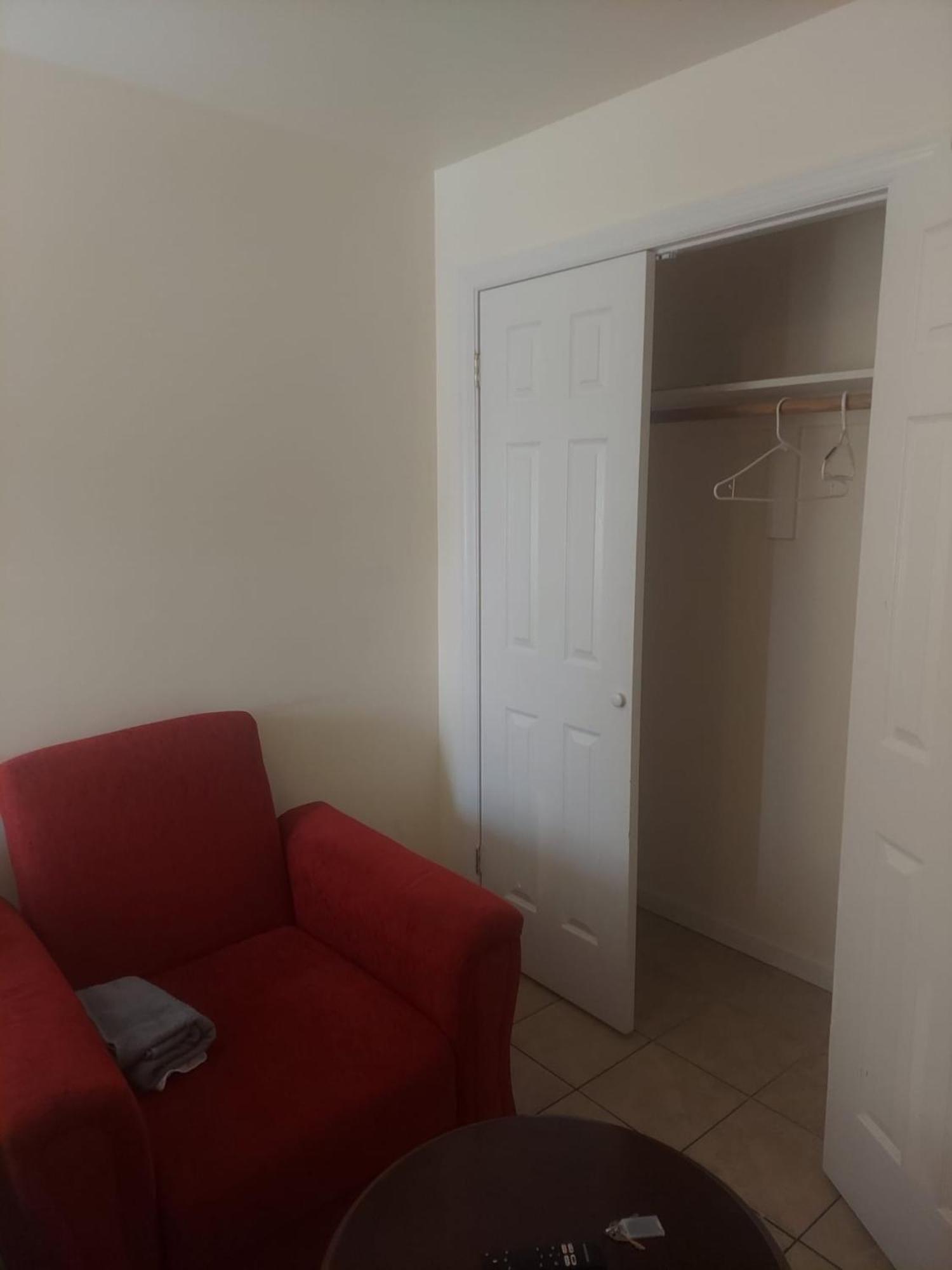 Crystal Room 1 Guest House Near 12Mins To Ewr Airport / Prudential / Njit / Penn Station Newark Esterno foto