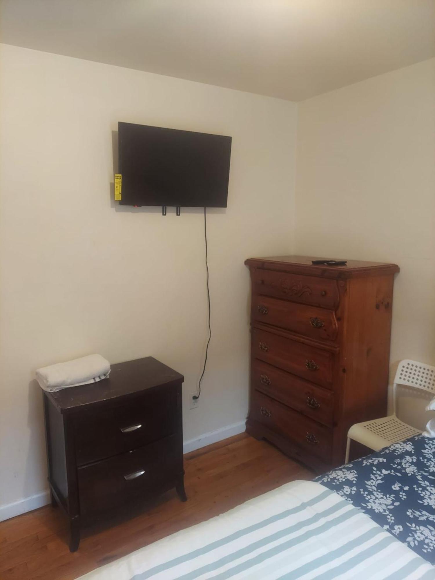 Crystal Room 1 Guest House Near 12Mins To Ewr Airport / Prudential / Njit / Penn Station Newark Esterno foto