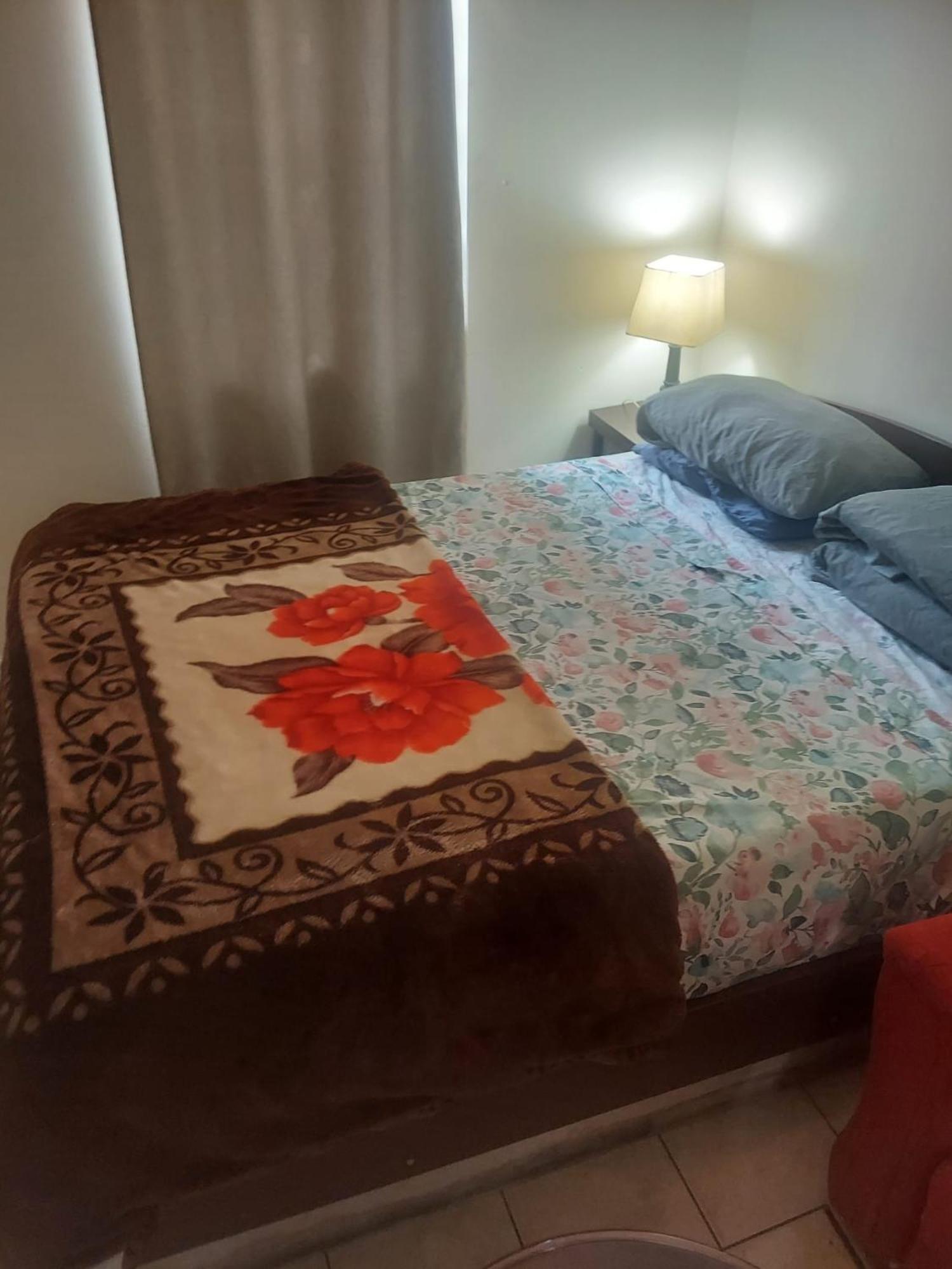 Crystal Room 1 Guest House Near 12Mins To Ewr Airport / Prudential / Njit / Penn Station Newark Esterno foto